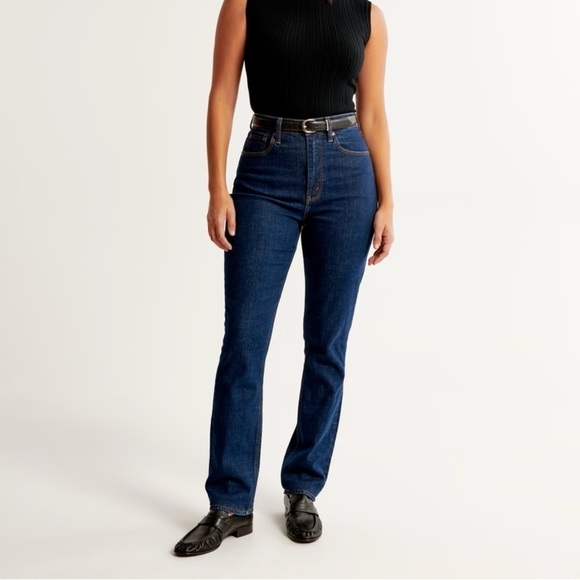 Abercrombie & Fitch Curve Love Ultra High Rise 90s Slim Straight Jean - Picture 1 of 11
